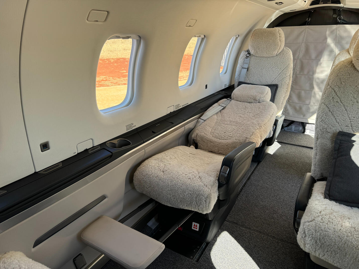 Interior - Cabin - Lay Flat Interior - Cabin - Lay Flat